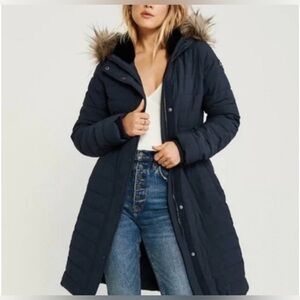 Abercrombie Women's Black Long Stretch Puffer with Fur Jacket